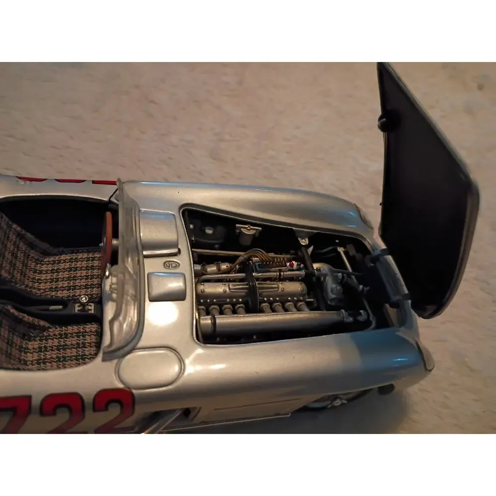 Mercedes Benz 300 SLR Stirling Moss 1955 Paul's Model Art 1:24 Diecast Very Rare